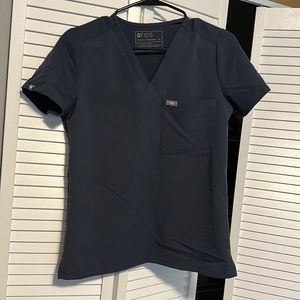 Dark harbor Catarina One-Pocket Scrub Top